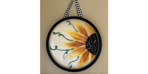 Hand Painted & Crushed Glass Sunflower with Resin Paint Sip Art Class  primärbild