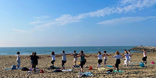 Immagine principale di Yoga Pranayama e Meditazione in riva al mare 