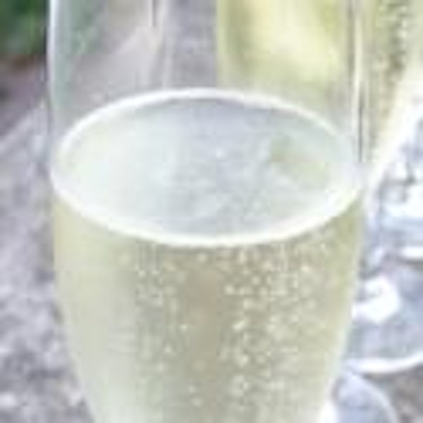 DELUXE: A Night of Champagne and Sparkling Wines (Class + Dinner)