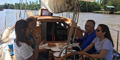 Desconecta Navegando  a vela por  el Delta con comida a bordo!
