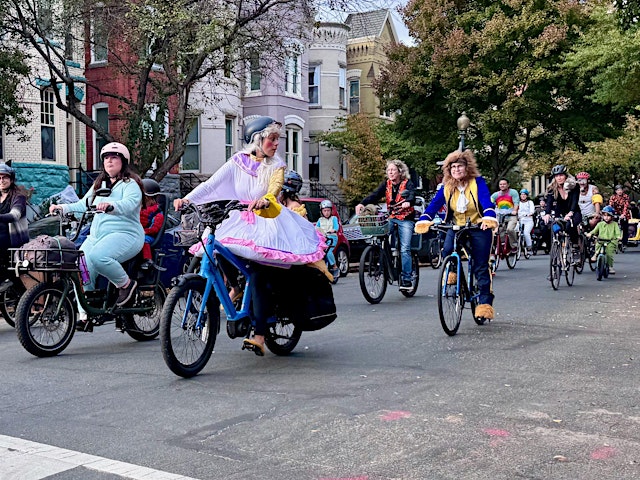 Image principale de Hill Family Biking: Halloween Ride