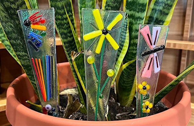 Hauptbild für DIY Fused glass plant stake@The Painted Butterfly