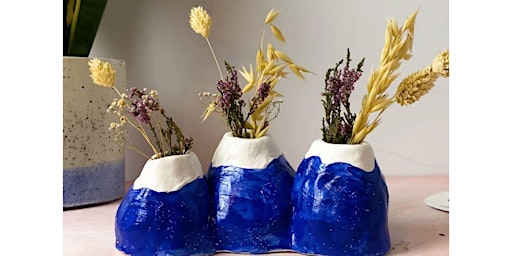 Make Your Own Plant Pot or Vase Pottery Class  primär bild